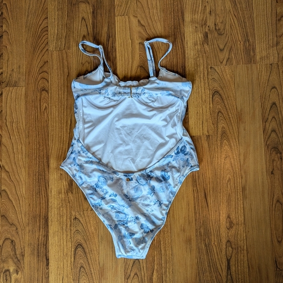 NWOT Victoria's Secret Wicked One Piece Swimsuit in Blue and White, Size… - Picture 4 of 7